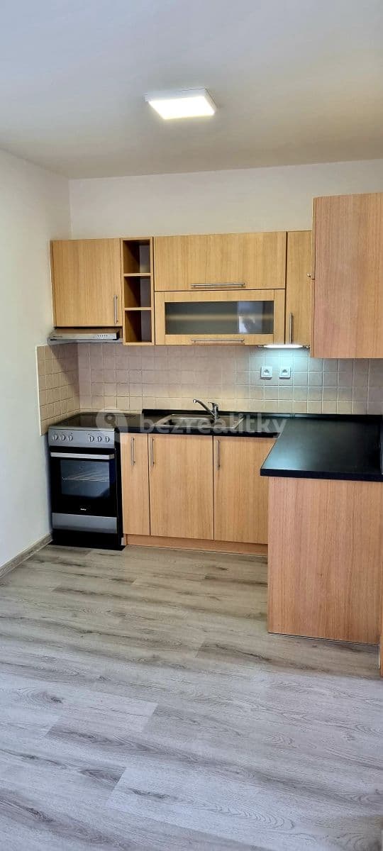 Prenájom bytu 2-izbový 54 m², náměstí Míru, Fryšták, Zlínský kraj Prenájom bytu 2-izbový 54 m², náměstí Míru, Fryšták, Zlínský kraj