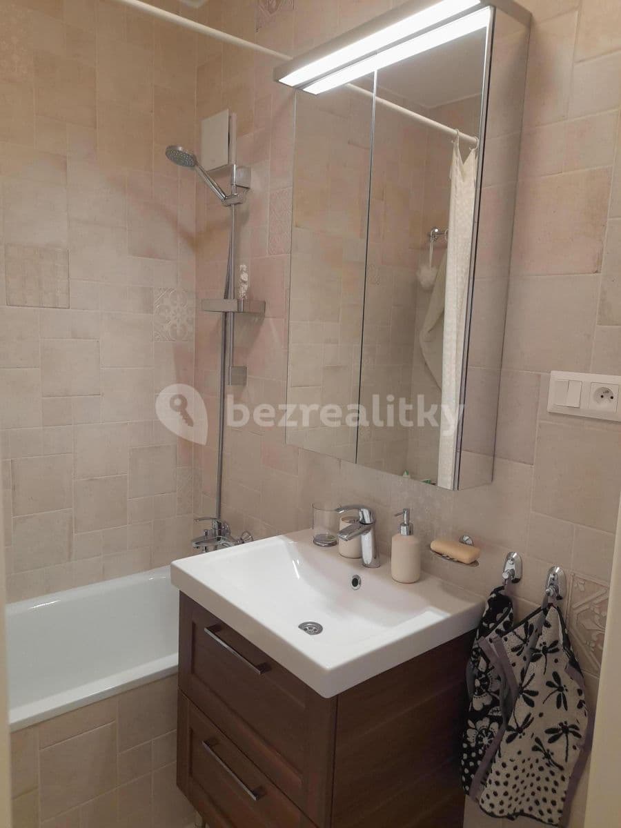 Prenájom bytu 3-izbový 70 m², Petržalka, Bratislavský kraj Prenájom bytu 3-izbový 70 m², Petržalka, Bratislavský kraj