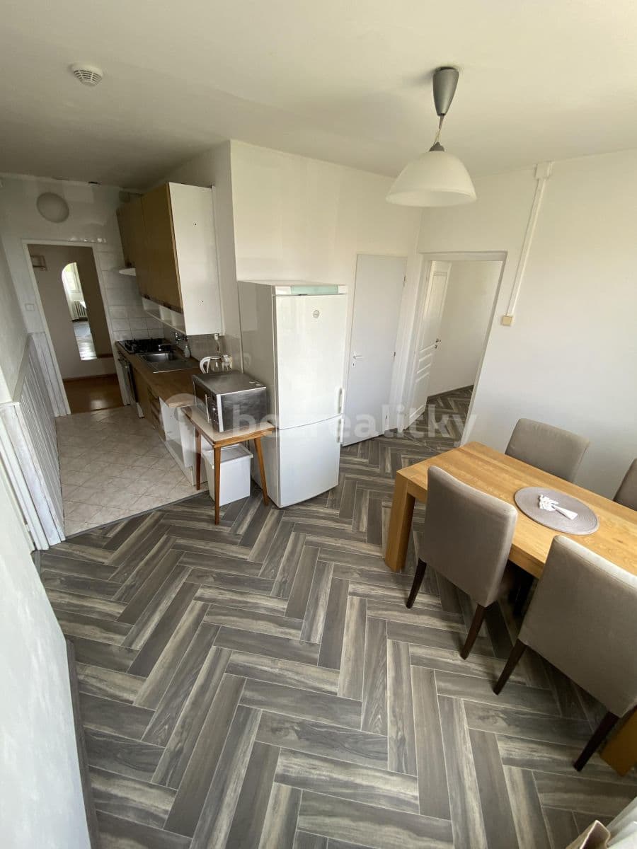 Prenájom bytu 3-izbový 76 m², Hvozdíková, Praha, Praha Prenájom bytu 3-izbový 76 m², Hvozdíková, Praha, Praha