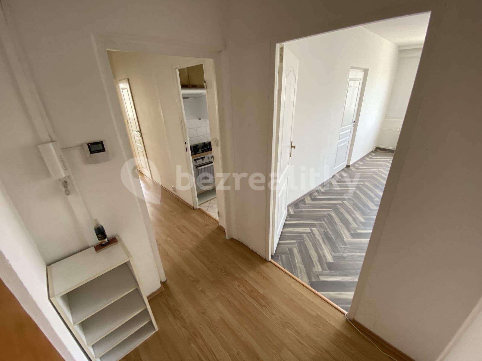 Prenájom bytu 3-izbový 76 m², Hvozdíková, Praha, Praha Prenájom bytu 3-izbový 76 m², Hvozdíková, Praha, Praha
