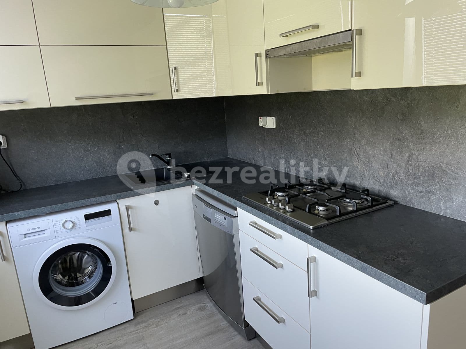 Prenájom bytu 3-izbový 75 m², Voříškova, Brno, Jihomoravský kraj Prenájom bytu 3-izbový 75 m², Voříškova, Brno, Jihomoravský kraj