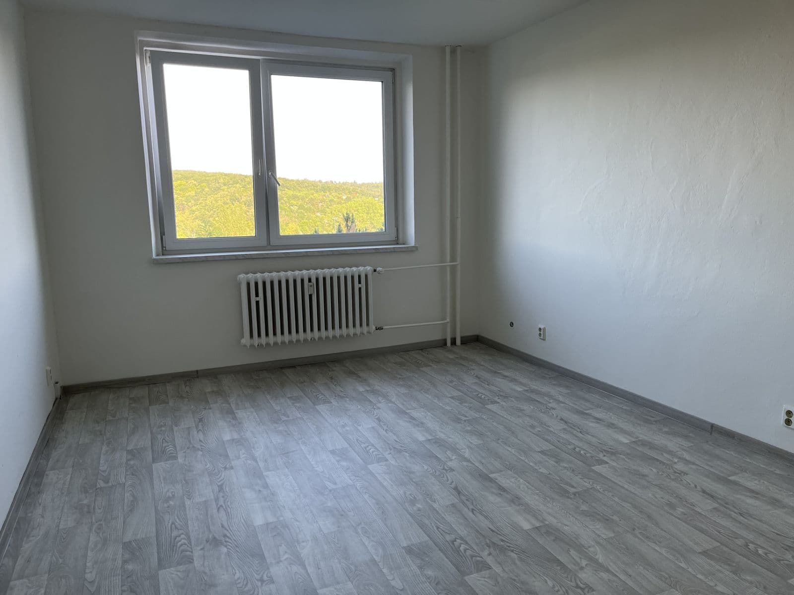 Prenájom bytu 1-izbový 25 m², Horácké náměstí, Brno, Jihomoravský kraj Prenájom bytu 1-izbový 25 m², Horácké náměstí, Brno, Jihomoravský kraj
