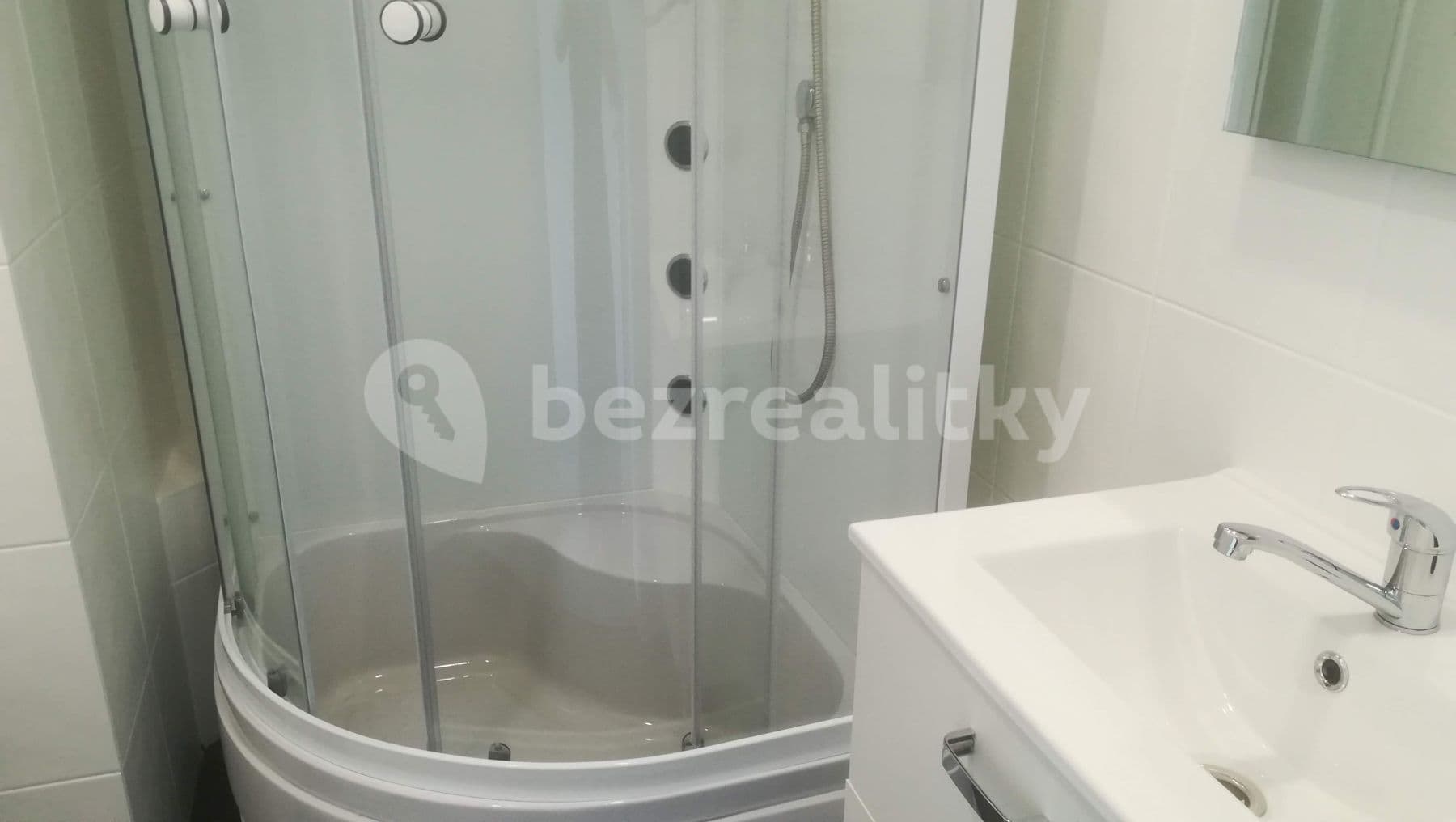 Prenájom bytu Garsoniéra 25 m², Charkovská, Karlovy Vary, Karlovarský kraj Prenájom bytu Garsoniéra 25 m², Charkovská, Karlovy Vary, Karlovarský kraj