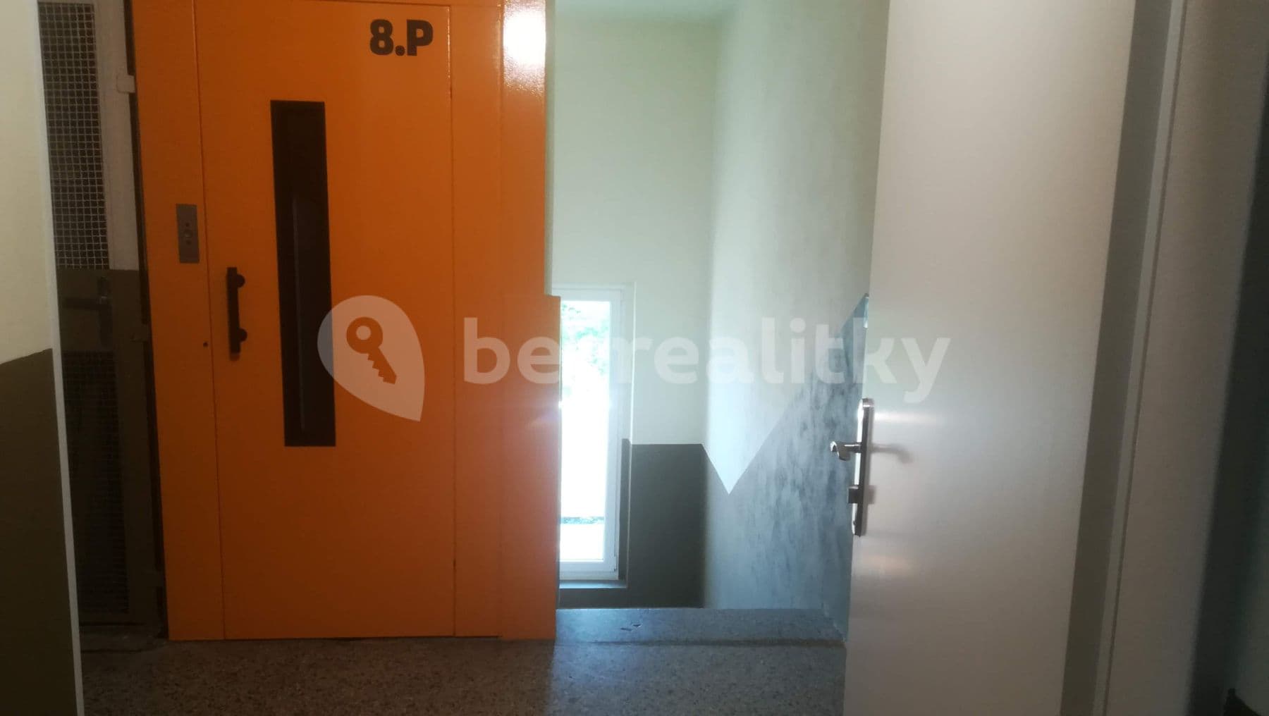 Prenájom bytu Garsoniéra 25 m², Charkovská, Karlovy Vary, Karlovarský kraj Prenájom bytu Garsoniéra 25 m², Charkovská, Karlovy Vary, Karlovarský kraj