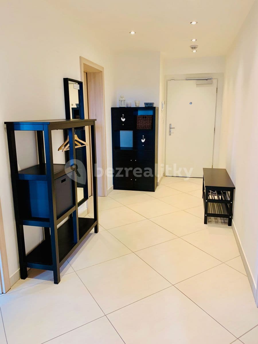 Prenájom bytu 2-izbový 71 m², Olšanská, Praha, Praha Prenájom bytu 2-izbový 71 m², Olšanská, Praha, Praha