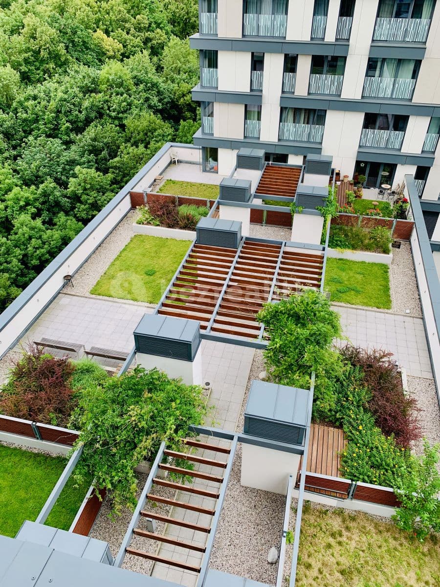 Prenájom bytu 2-izbový 71 m², Olšanská, Praha, Praha Prenájom bytu 2-izbový 71 m², Olšanská, Praha, Praha