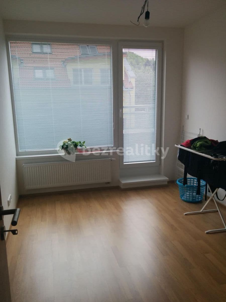 Prenájom bytu 3-izbový 80 m², V Zahradách, Praha, Praha Prenájom bytu 3-izbový 80 m², V Zahradách, Praha, Praha
