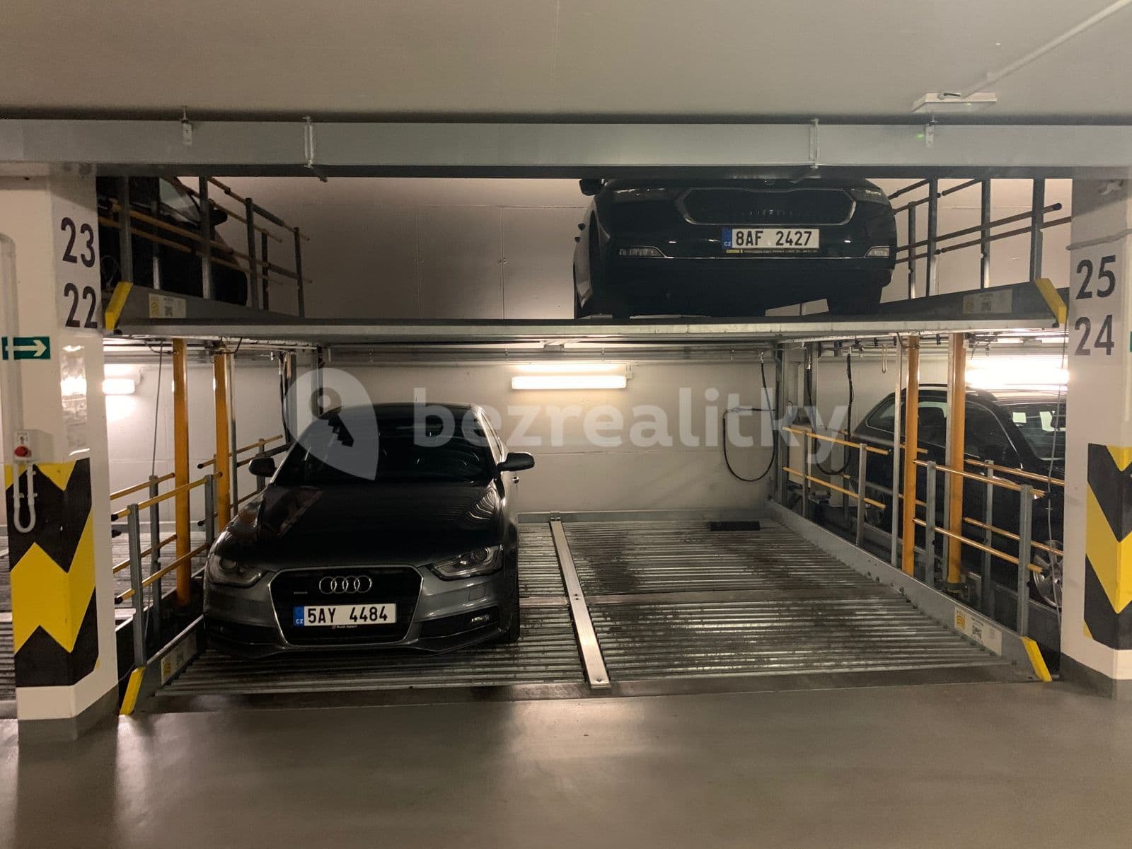 Prenájom bytu 3-izbový 80 m², V Zahradách, Praha, Praha Prenájom bytu 3-izbový 80 m², V Zahradách, Praha, Praha