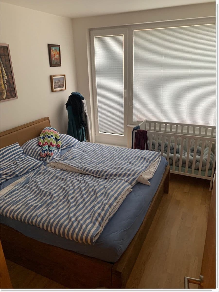 Prenájom bytu 3-izbový 80 m², V Zahradách, Praha, Praha Prenájom bytu 3-izbový 80 m², V Zahradách, Praha, Praha