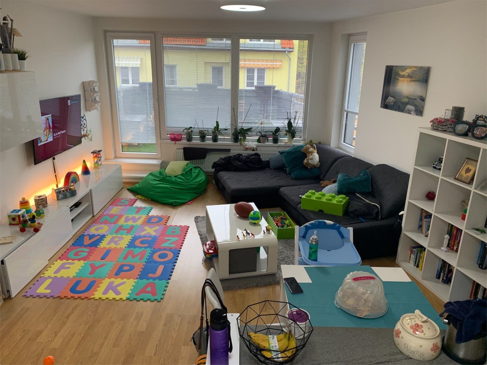 Prenájom bytu 3-izbový 80 m², V Zahradách, Praha, Praha Prenájom bytu 3-izbový 80 m², V Zahradách, Praha, Praha