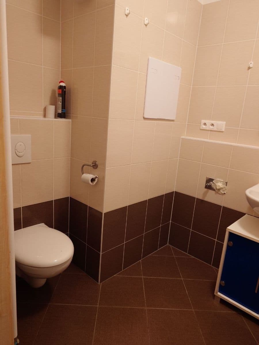 Prenájom bytu 2-izbový 53 m², U Uhříněveské obory, Praha, Praha Prenájom bytu 2-izbový 53 m², U Uhříněveské obory, Praha, Praha