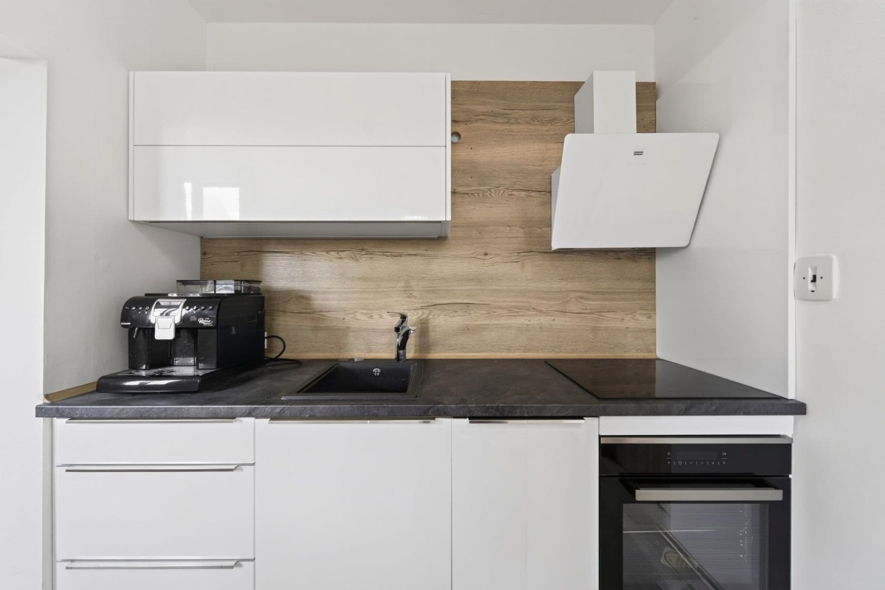 Prenájom bytu 2-izbový 36 m², Na Vinici III., Klášter, Plzeňský kraj Prenájom bytu 2-izbový 36 m², Na Vinici III., Klášter, Plzeňský kraj