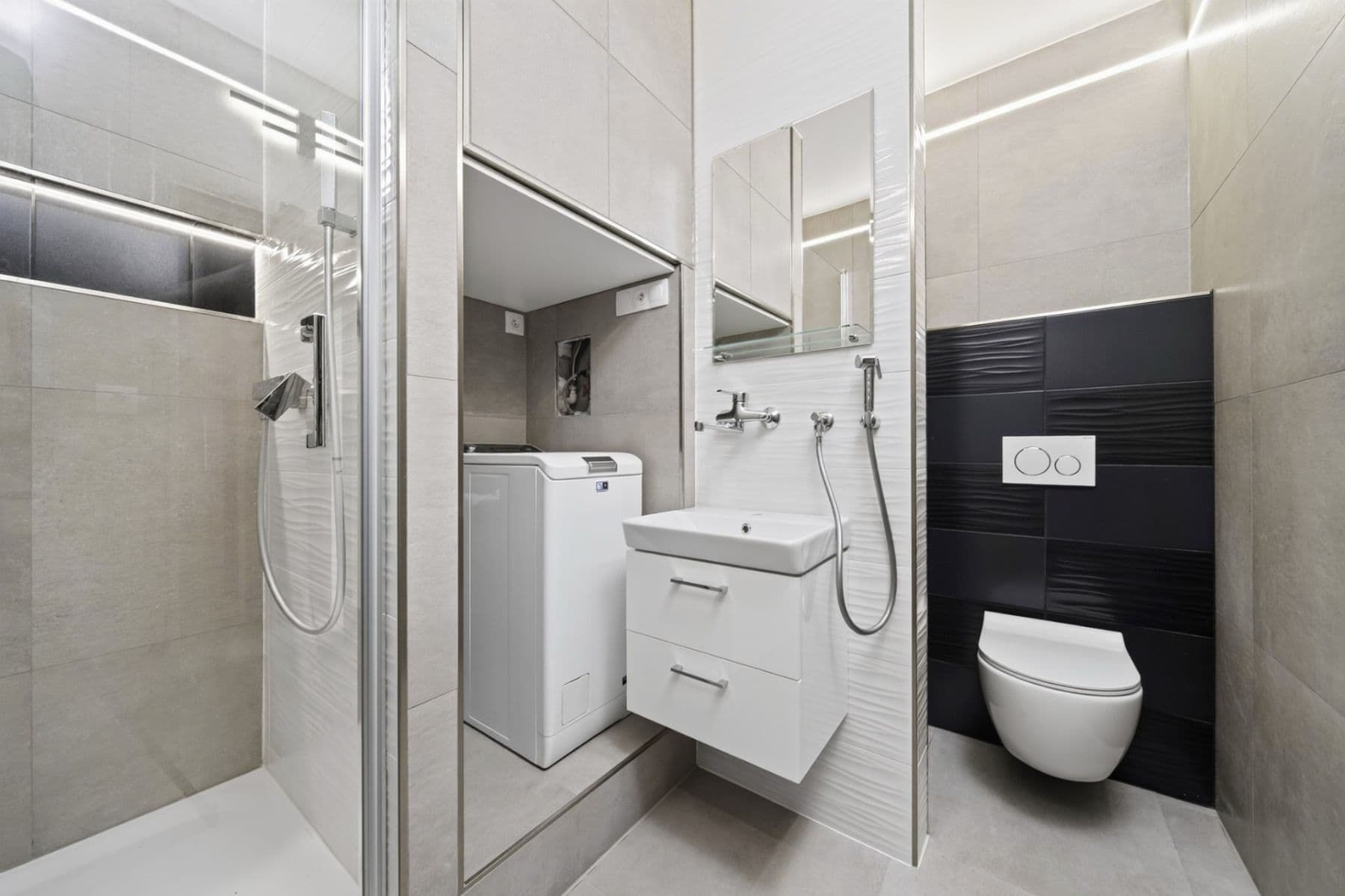 Prenájom bytu 2-izbový 36 m², Na Vinici III., Klášter, Plzeňský kraj Prenájom bytu 2-izbový 36 m², Na Vinici III., Klášter, Plzeňský kraj