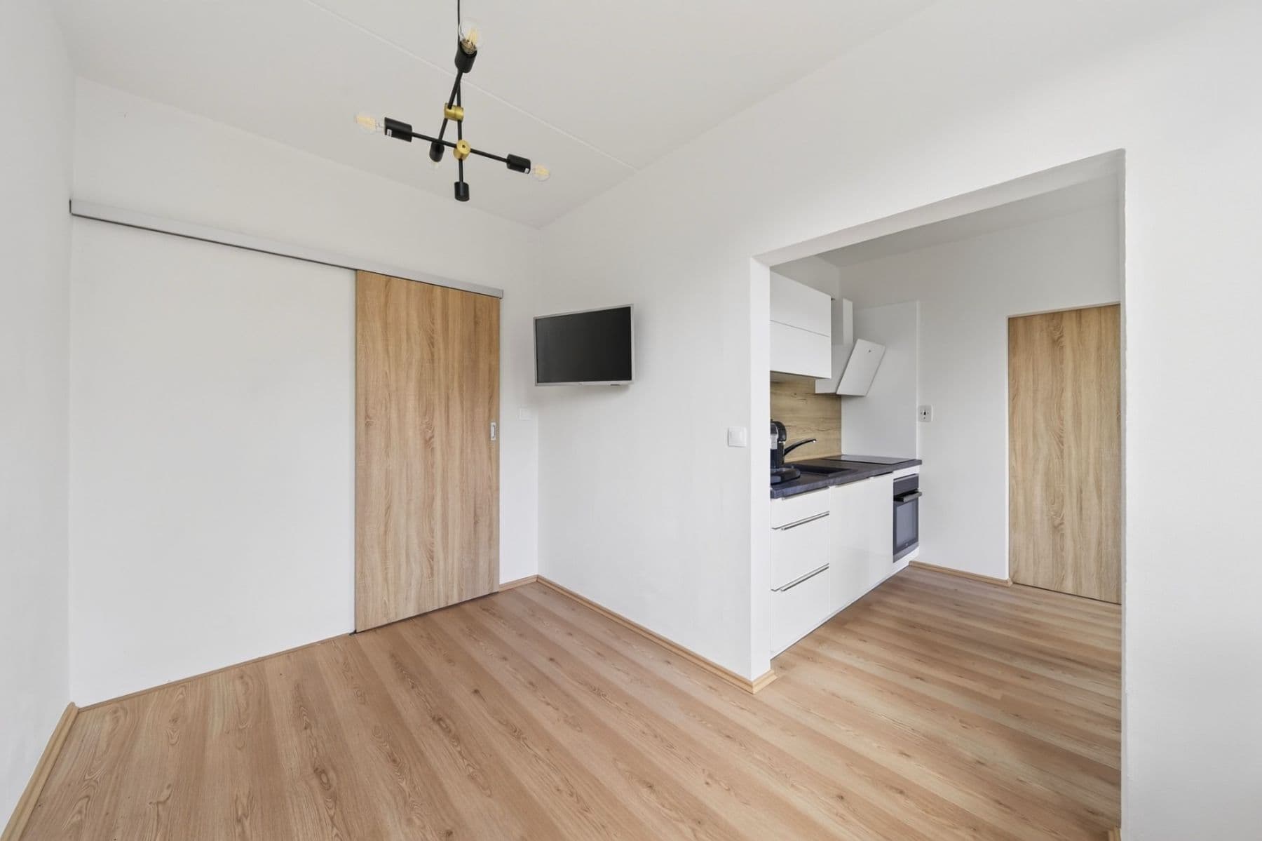 Prenájom bytu 2-izbový 36 m², Na Vinici III., Klášter, Plzeňský kraj Prenájom bytu 2-izbový 36 m², Na Vinici III., Klášter, Plzeňský kraj