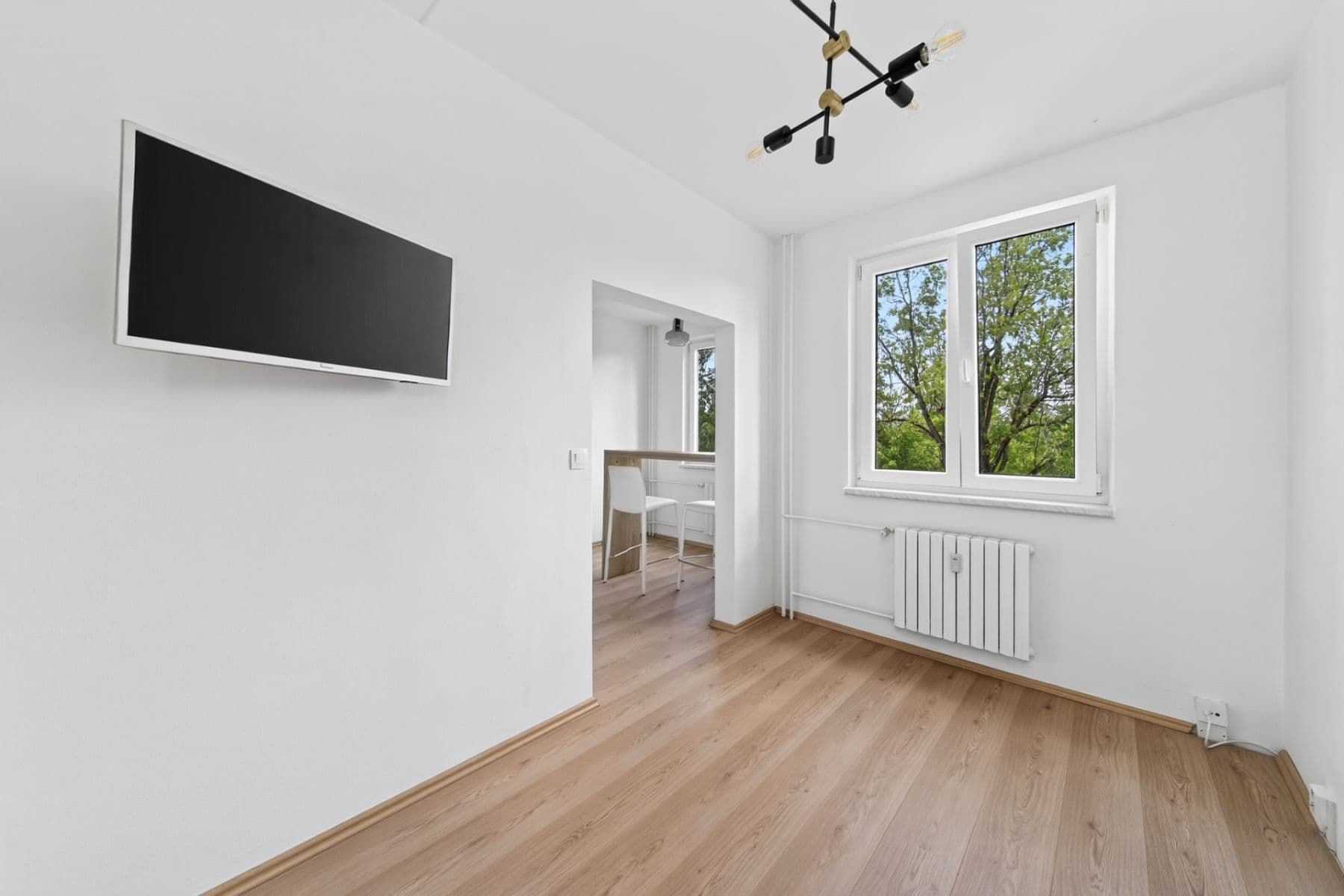 Prenájom bytu 2-izbový 36 m², Na Vinici III., Klášter, Plzeňský kraj Prenájom bytu 2-izbový 36 m², Na Vinici III., Klášter, Plzeňský kraj