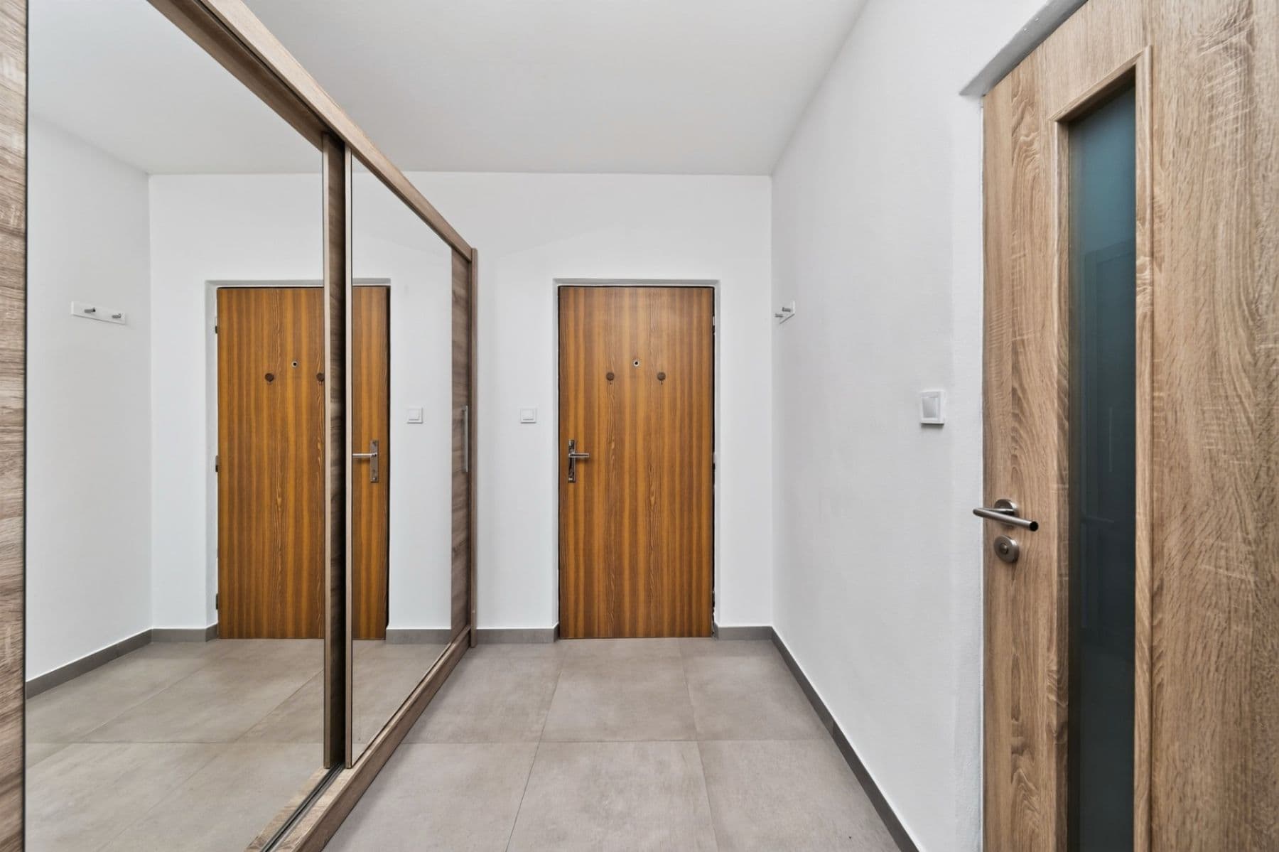 Prenájom bytu 2-izbový 36 m², Na Vinici III., Klášter, Plzeňský kraj Prenájom bytu 2-izbový 36 m², Na Vinici III., Klášter, Plzeňský kraj