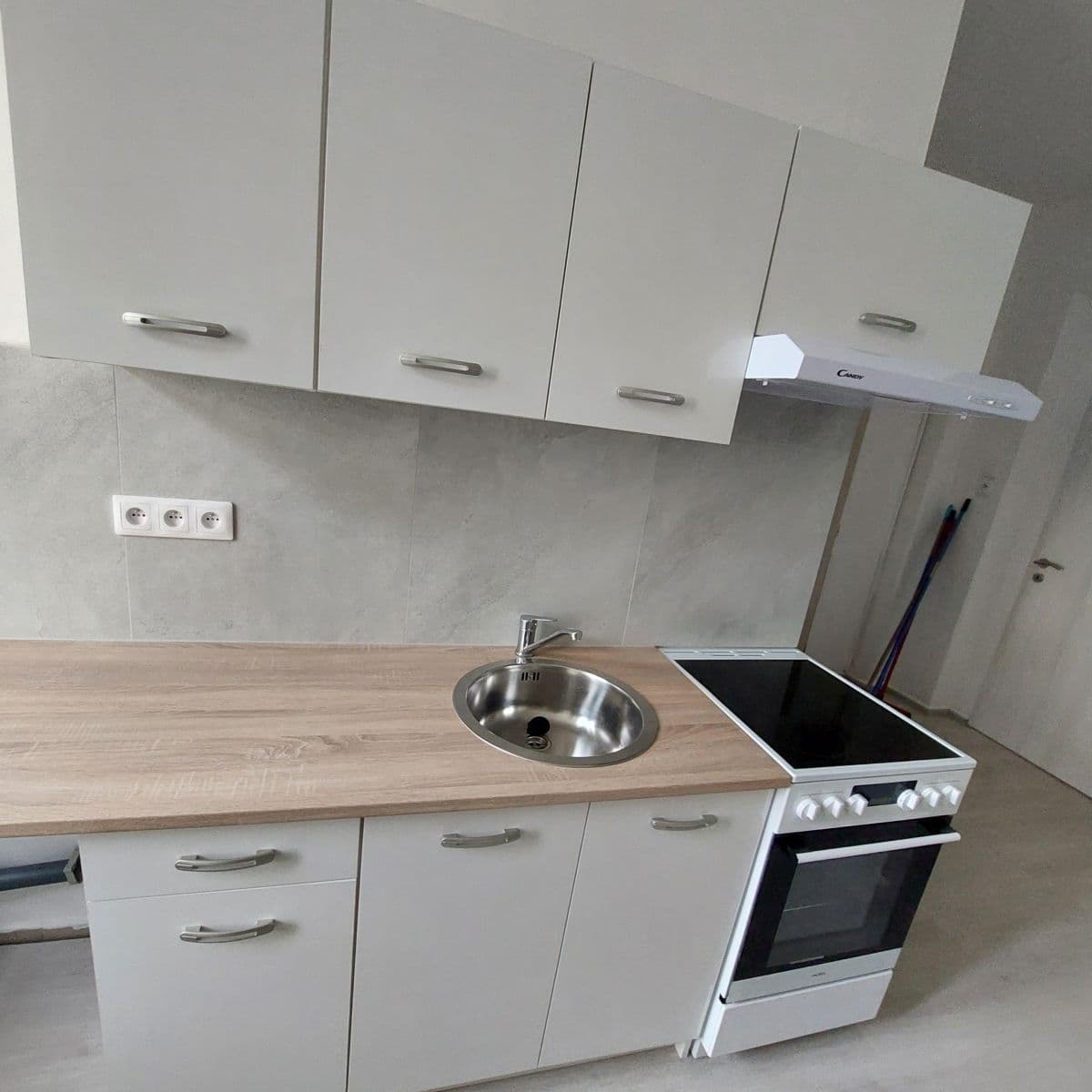 Prenájom bytu 1-izbový 37 m², Masarykova, Ústí nad Labem, Ústecký kraj Prenájom bytu 1-izbový 37 m², Masarykova, Ústí nad Labem, Ústecký kraj