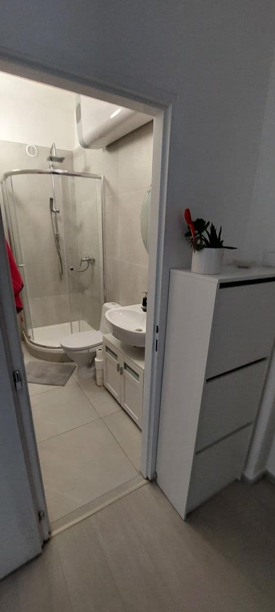 Prenájom bytu 1-izbový 37 m², Masarykova, Ústí nad Labem, Ústecký kraj Prenájom bytu 1-izbový 37 m², Masarykova, Ústí nad Labem, Ústecký kraj