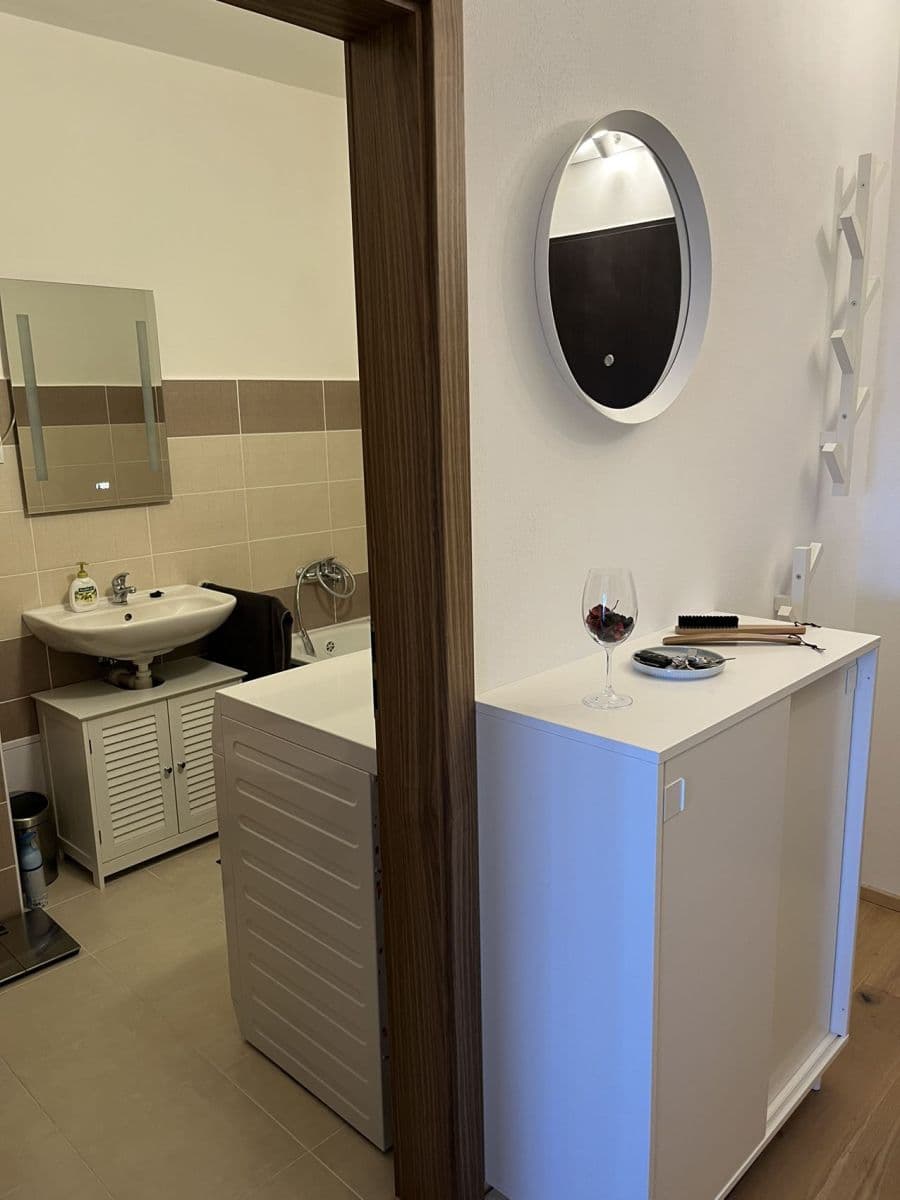 Prenájom bytu 2-izbový 53 m², Starý Dvůr, Hrádek nad Nisou, Liberecký kraj Prenájom bytu 2-izbový 53 m², Starý Dvůr, Hrádek nad Nisou, Liberecký kraj