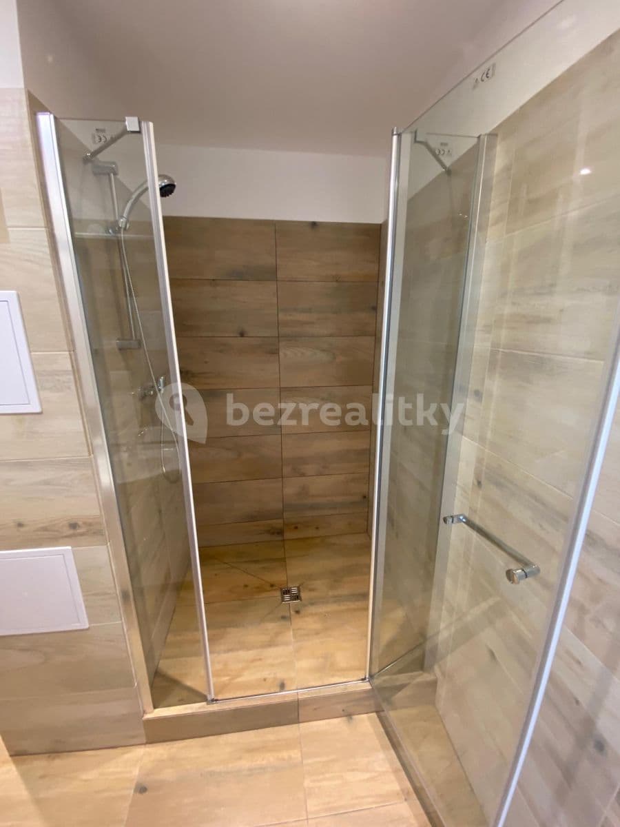 Prenájom bytu 1-izbový 35 m², U Zámeckého parku, Litvínov, Ústecký kraj Prenájom bytu 1-izbový 35 m², U Zámeckého parku, Litvínov, Ústecký kraj