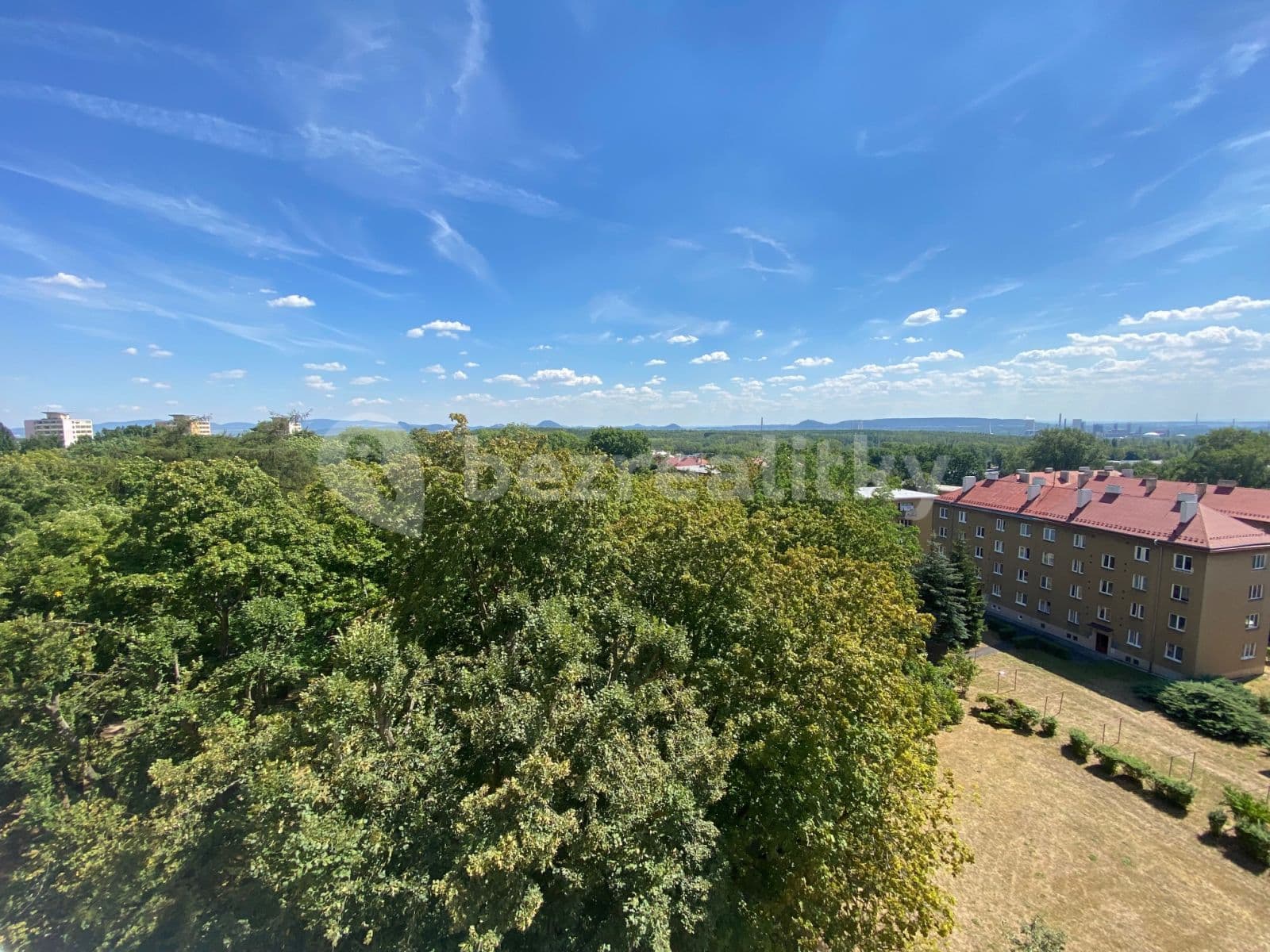 Prenájom bytu 1-izbový 35 m², U Zámeckého parku, Litvínov, Ústecký kraj Prenájom bytu 1-izbový 35 m², U Zámeckého parku, Litvínov, Ústecký kraj