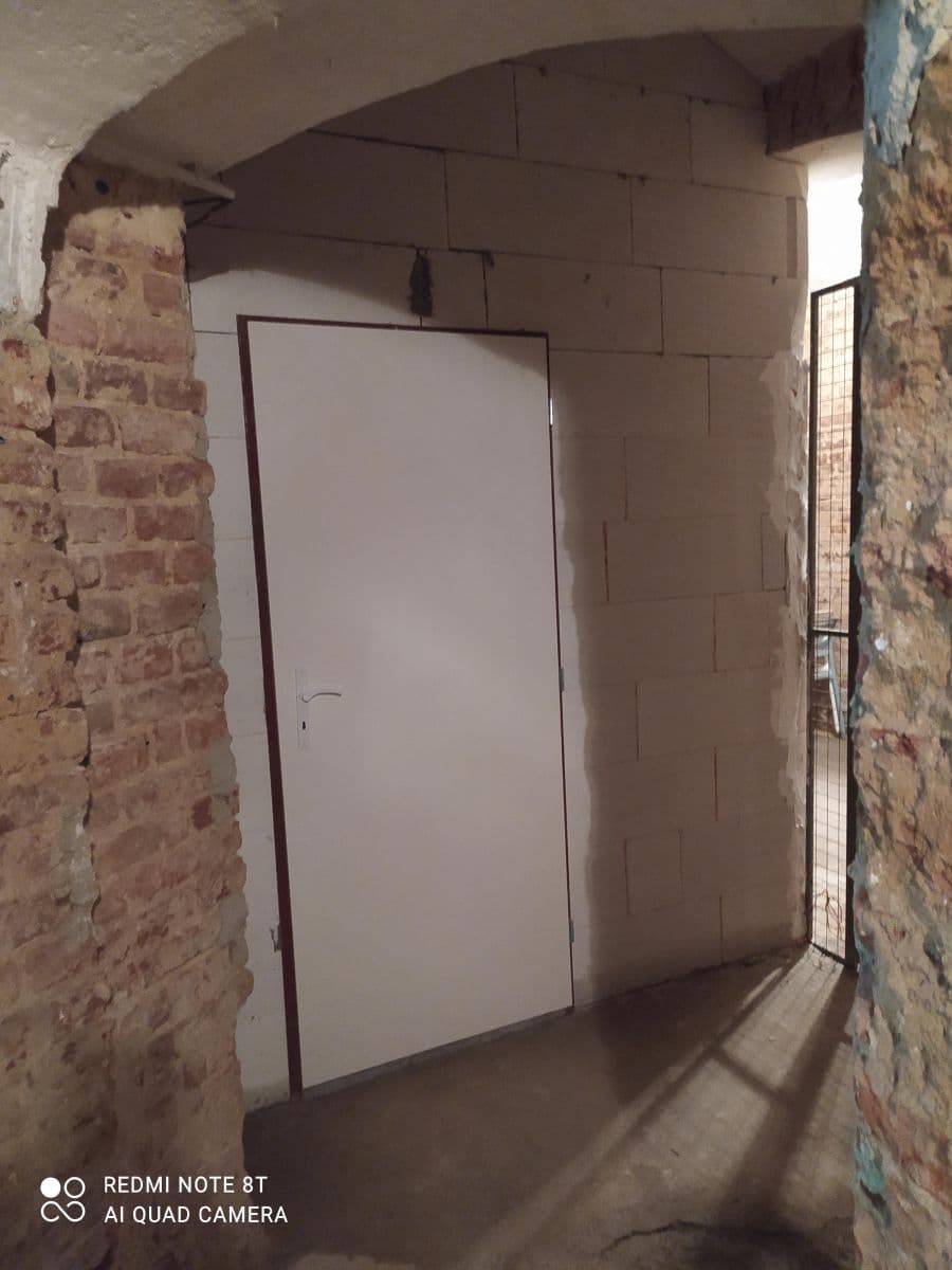 Prenájom nebytového priestoru 10 m², Světova, Praha, Praha Prenájom nebytového priestoru 10 m², Světova, Praha, Praha