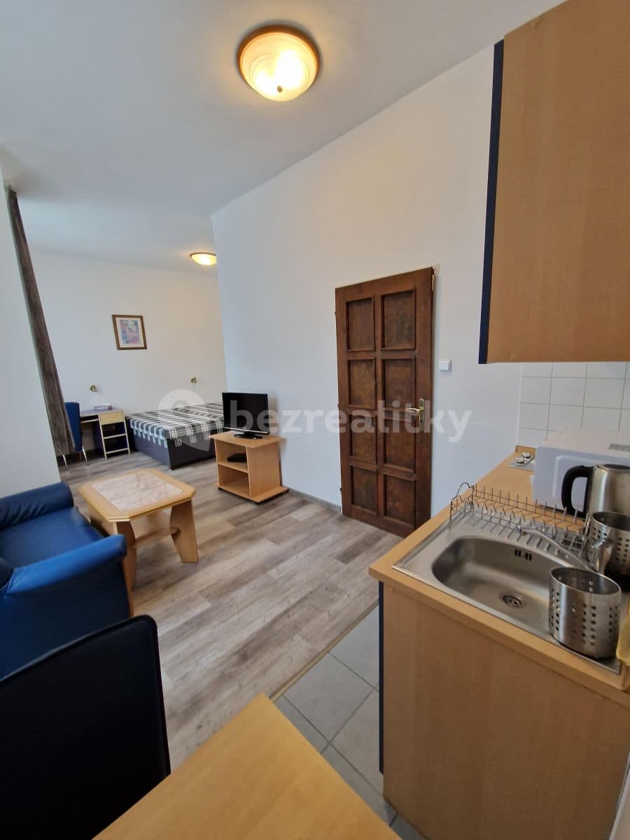 Prenájom bytu 1-izbový 26 m², Vratislavova, Praha, Praha Prenájom bytu 1-izbový 26 m², Vratislavova, Praha, Praha