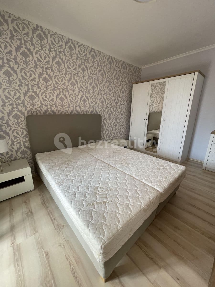 Prenájom bytu 3-izbový 79 m², V Javorech, Praha, Praha Prenájom bytu 3-izbový 79 m², V Javorech, Praha, Praha