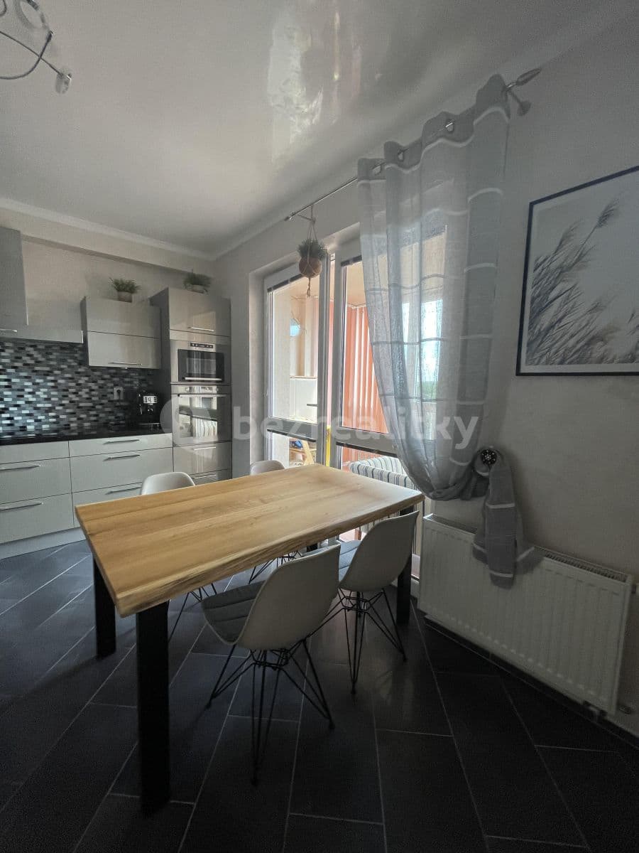 Prenájom bytu 3-izbový 79 m², V Javorech, Praha, Praha Prenájom bytu 3-izbový 79 m², V Javorech, Praha, Praha