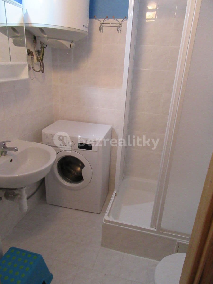 Prenájom bytu 2-izbový 35 m², Střelničná, Praha, Praha Prenájom bytu 2-izbový 35 m², Střelničná, Praha, Praha