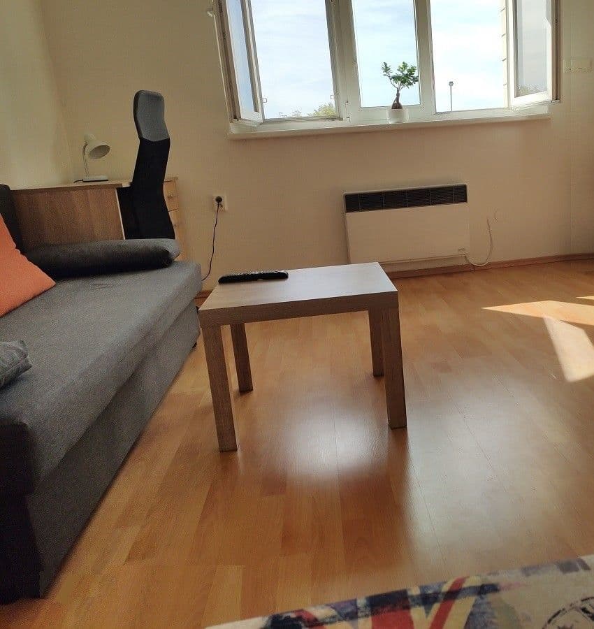 Prenájom bytu 2-izbový 35 m², Střelničná, Praha, Praha Prenájom bytu 2-izbový 35 m², Střelničná, Praha, Praha