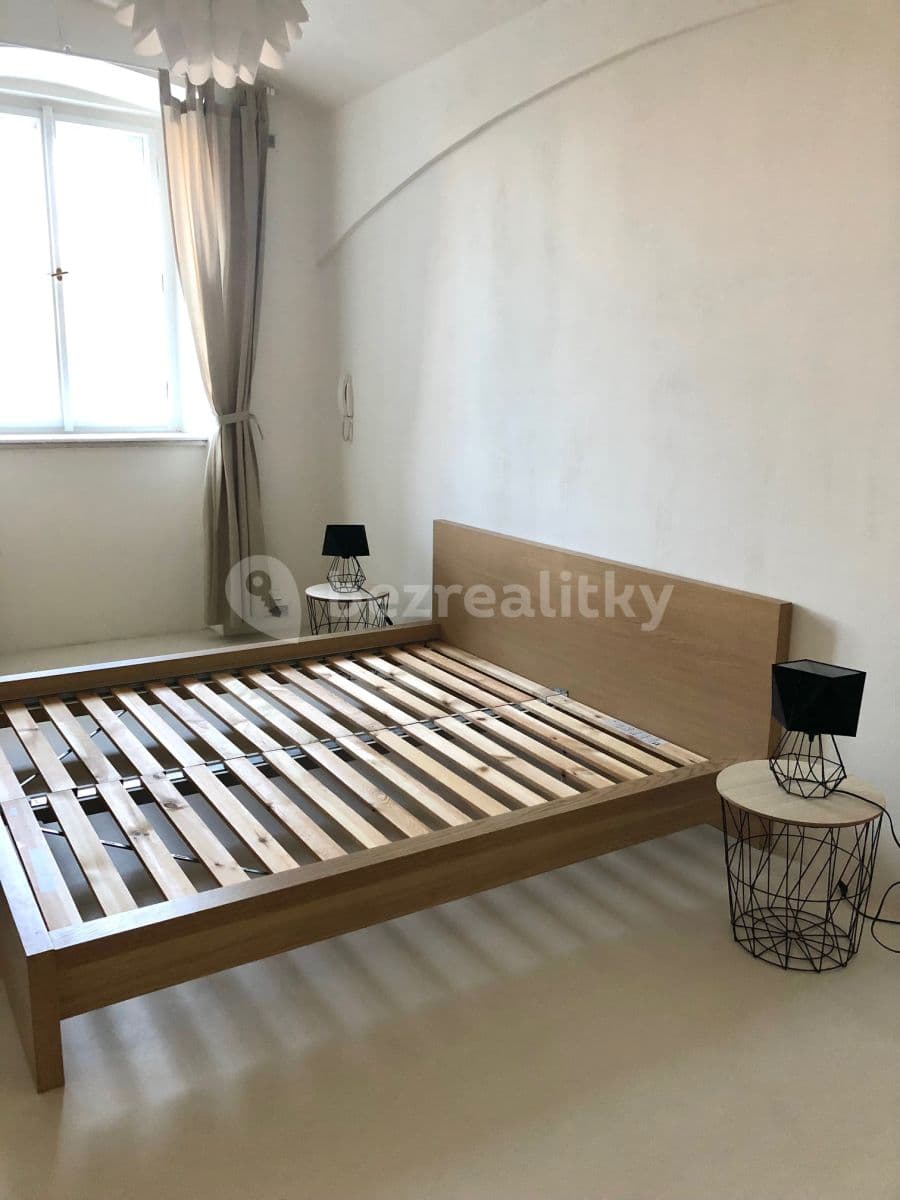 Prenájom bytu 2-izbový 42 m², Janáčkovo nábřeží, Praha, Praha Prenájom bytu 2-izbový 42 m², Janáčkovo nábřeží, Praha, Praha