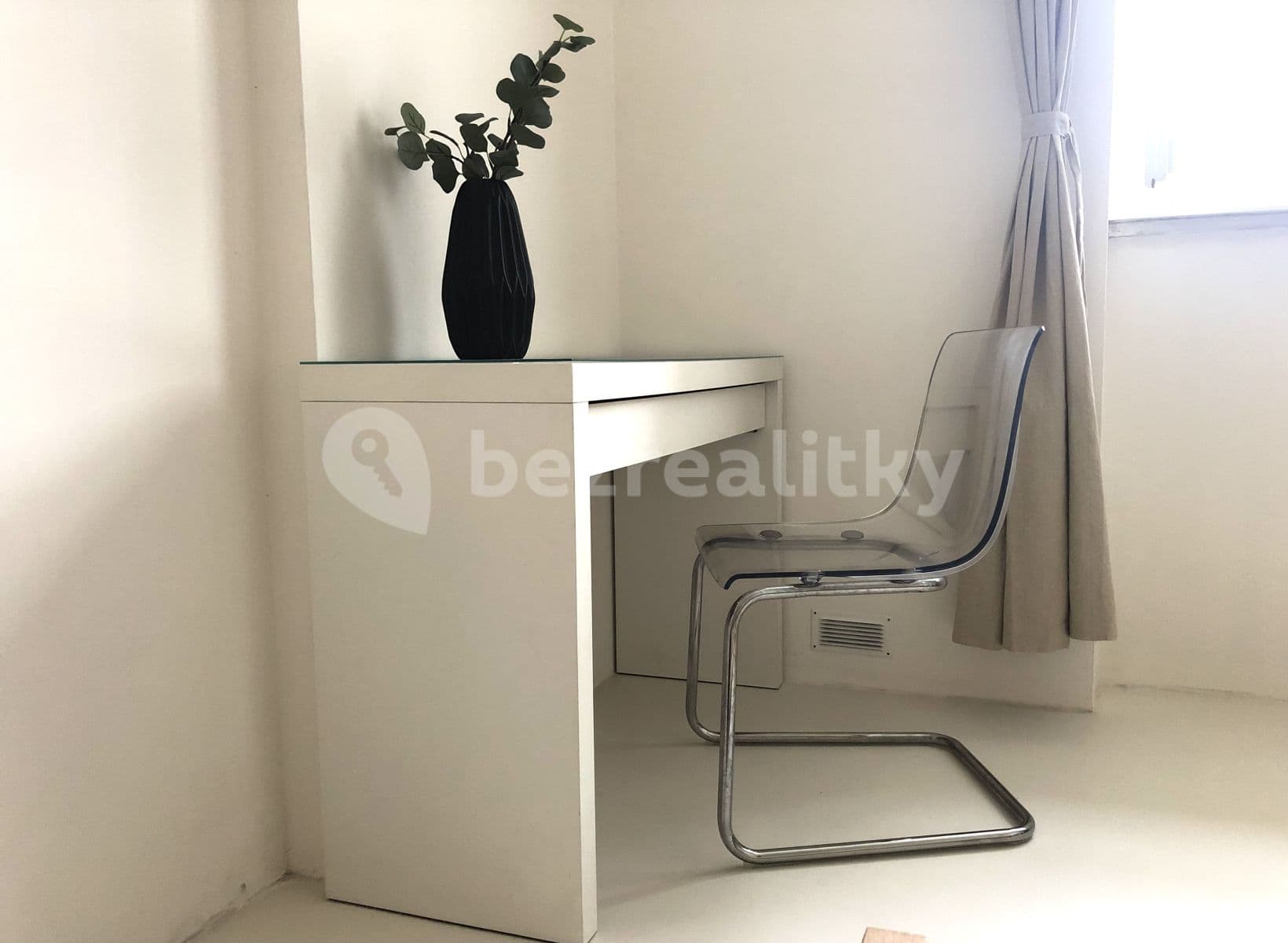 Prenájom bytu 2-izbový 42 m², Janáčkovo nábřeží, Praha, Praha Prenájom bytu 2-izbový 42 m², Janáčkovo nábřeží, Praha, Praha