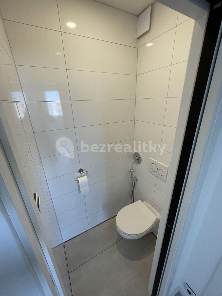 Prenájom bytu 4-izbový 86 m², Amforová, Praha, Praha Prenájom bytu 4-izbový 86 m², Amforová, Praha, Praha