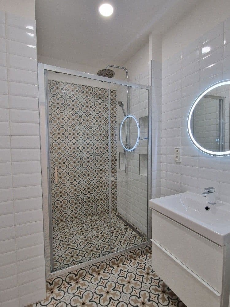 Prenájom bytu 2-izbový 50 m², Smolenská, Praha, Praha Prenájom bytu 2-izbový 50 m², Smolenská, Praha, Praha
