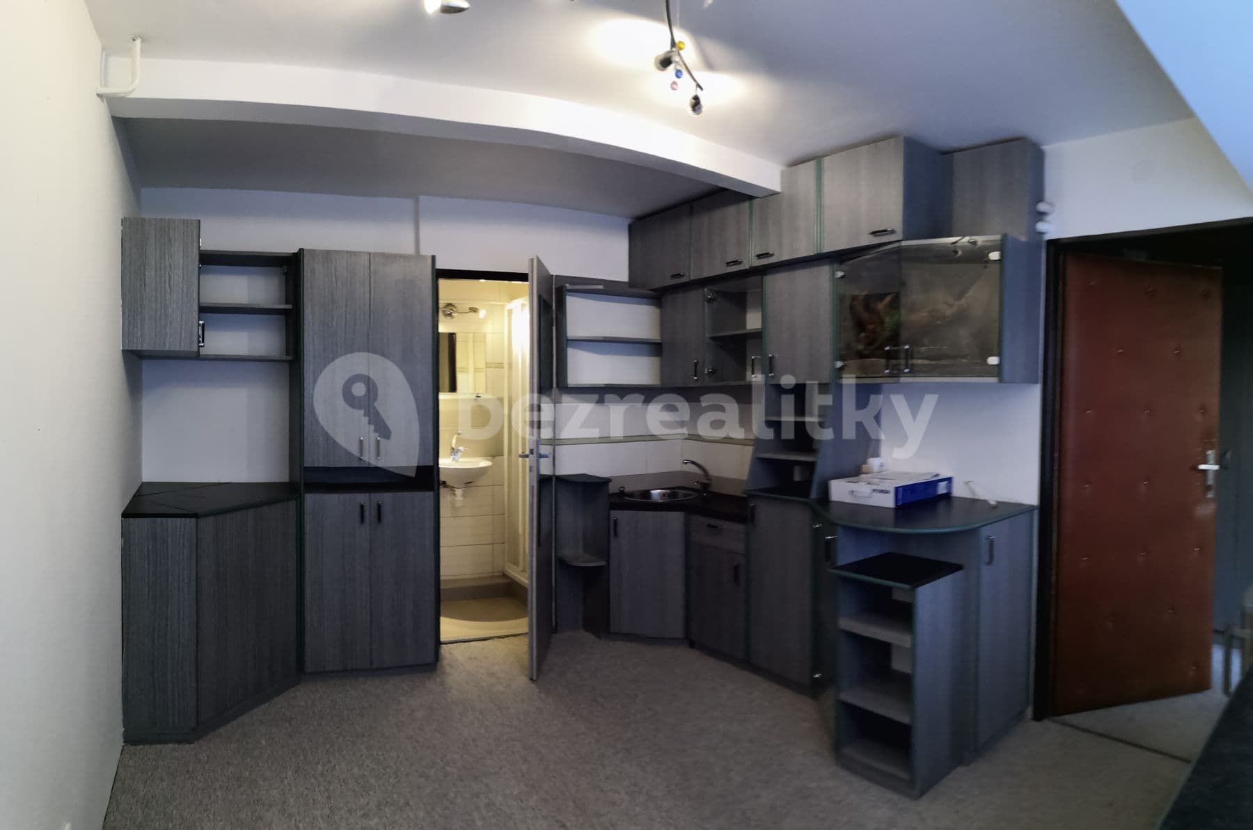 Prenájom bytu 1-izbový 19 m², Jeřabinová, Brno, Jihomoravský kraj Prenájom bytu 1-izbový 19 m², Jeřabinová, Brno, Jihomoravský kraj