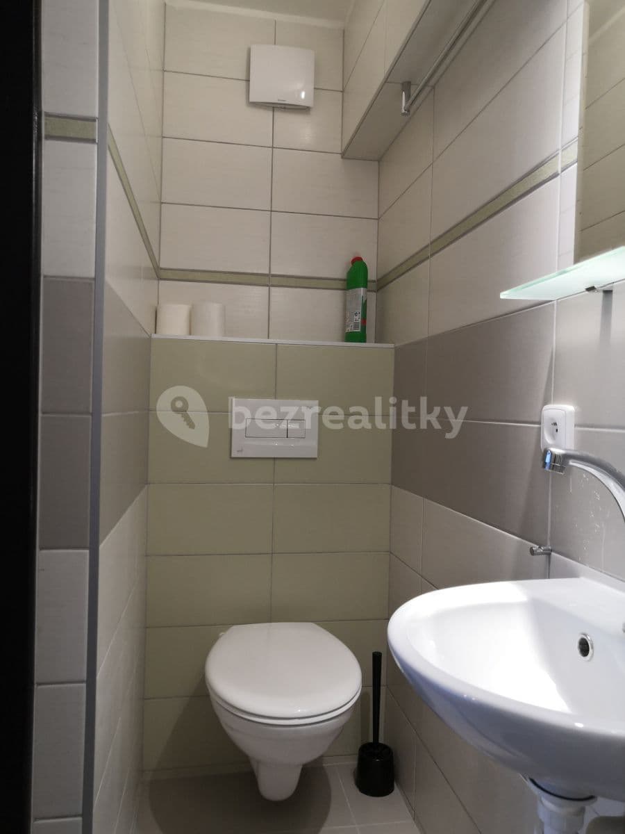 Prenájom bytu 1-izbový 19 m², Jeřabinová, Brno, Jihomoravský kraj Prenájom bytu 1-izbový 19 m², Jeřabinová, Brno, Jihomoravský kraj