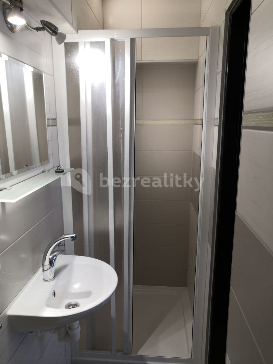 Prenájom kancelárie 19 m², Jeřabinová, Brno, Jihomoravský kraj Prenájom kancelárie 19 m², Jeřabinová, Brno, Jihomoravský kraj