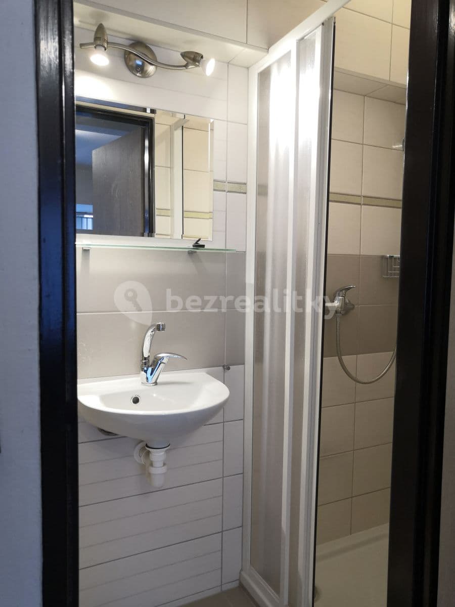Prenájom kancelárie 19 m², Jeřabinová, Brno, Jihomoravský kraj Prenájom kancelárie 19 m², Jeřabinová, Brno, Jihomoravský kraj