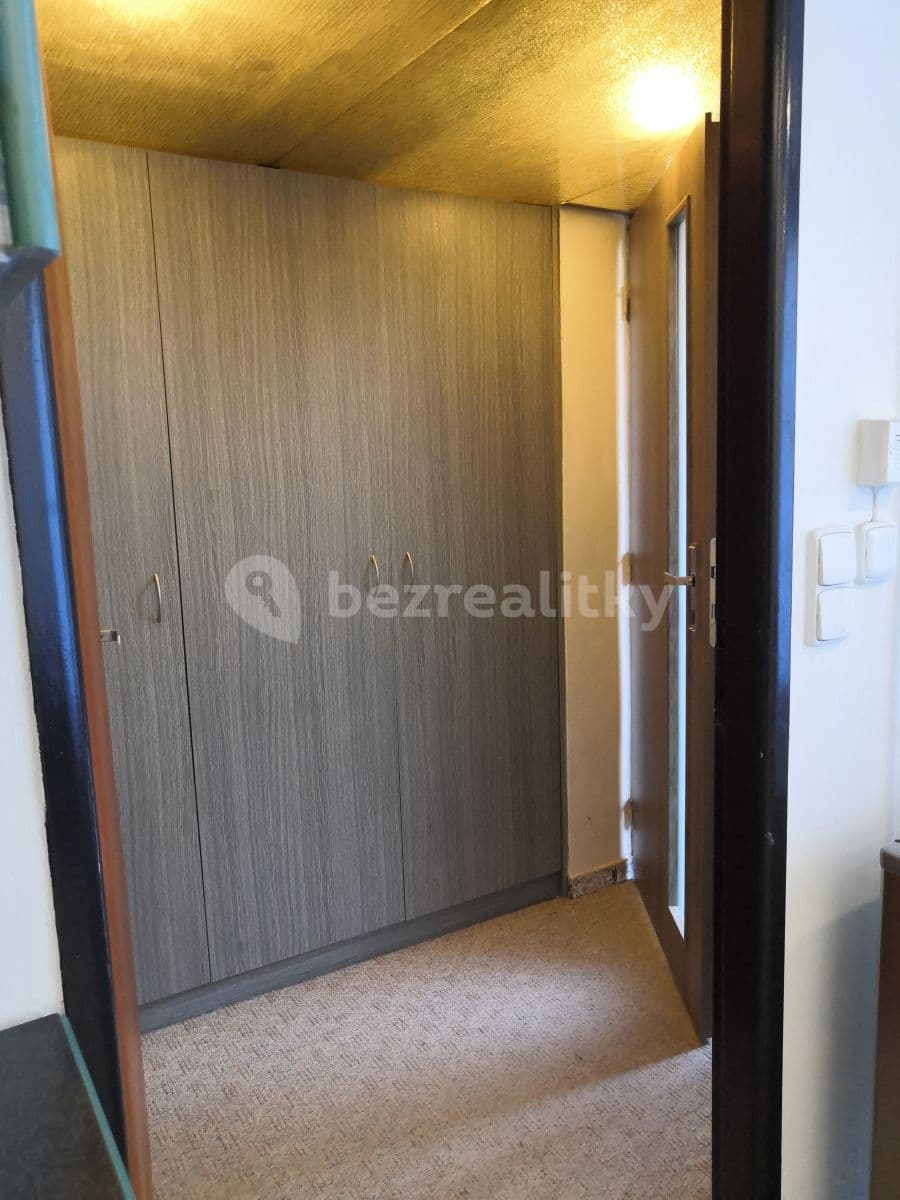 Prenájom kancelárie 19 m², Jeřabinová, Brno, Jihomoravský kraj Prenájom kancelárie 19 m², Jeřabinová, Brno, Jihomoravský kraj