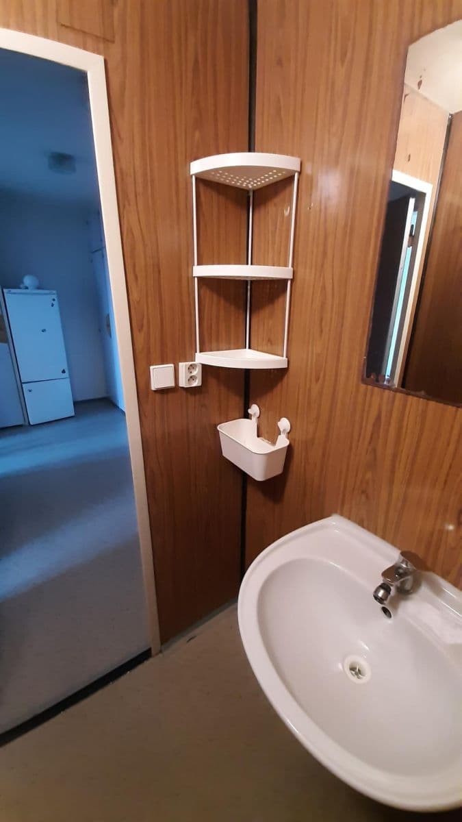 Predaj bytu 2-izbový 40 m², Bryksova, Praha, Praha Predaj bytu 2-izbový 40 m², Bryksova, Praha, Praha