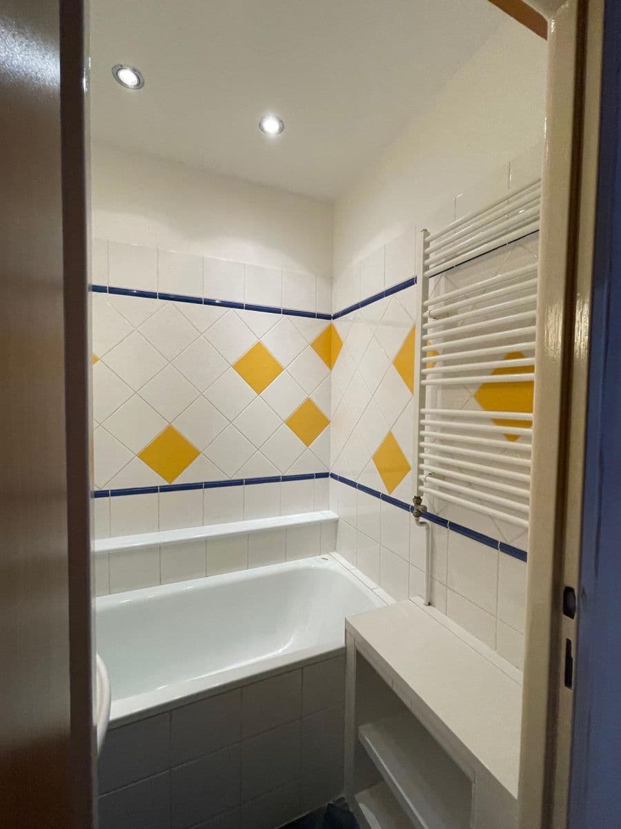 Prenájom bytu 1-izbový 34 m², Útulná, Praha, Praha Prenájom bytu 1-izbový 34 m², Útulná, Praha, Praha