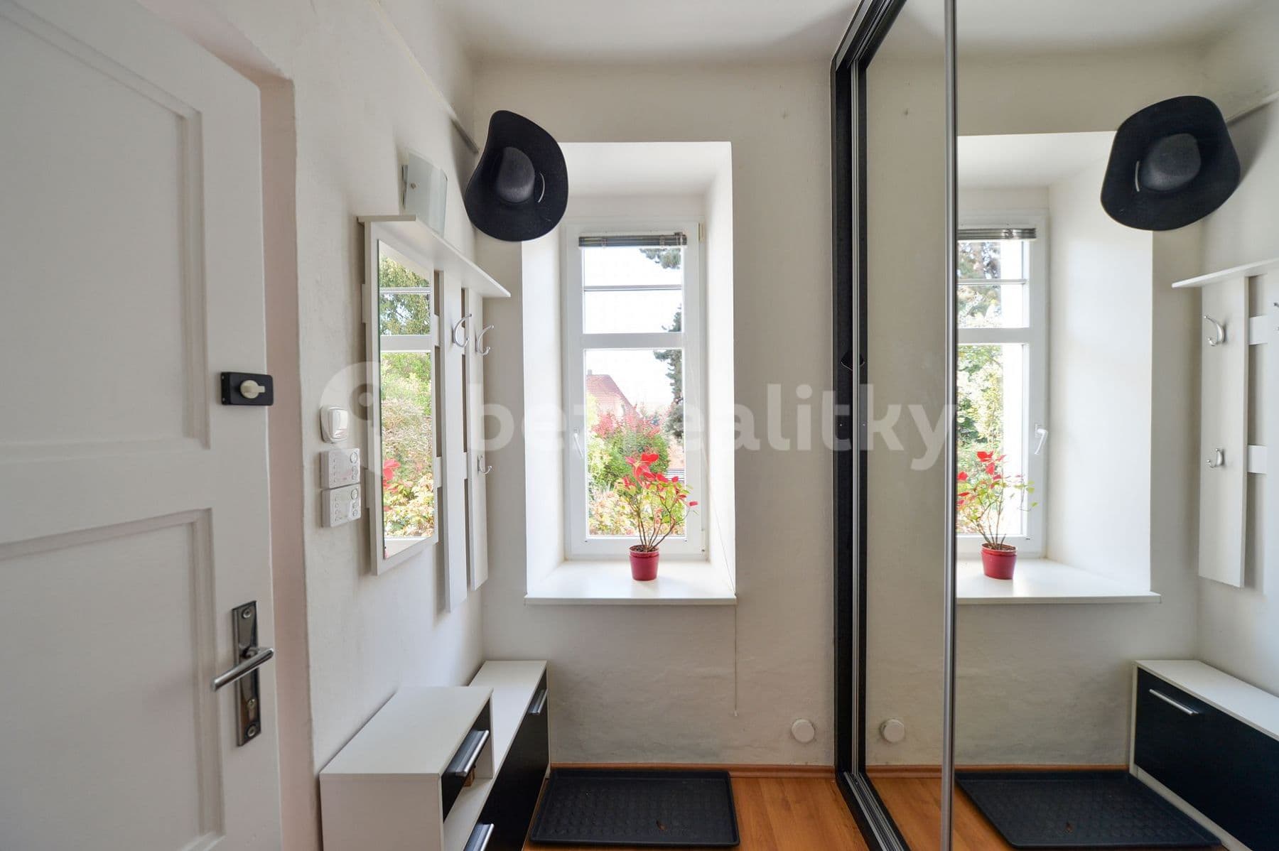 Prenájom bytu 2-izbový 48 m², Nad Kazankou, Praha, Praha Prenájom bytu 2-izbový 48 m², Nad Kazankou, Praha, Praha