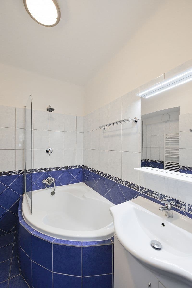 Prenájom bytu 2-izbový 46 m², Nad Kazankou, Praha, Praha Prenájom bytu 2-izbový 46 m², Nad Kazankou, Praha, Praha