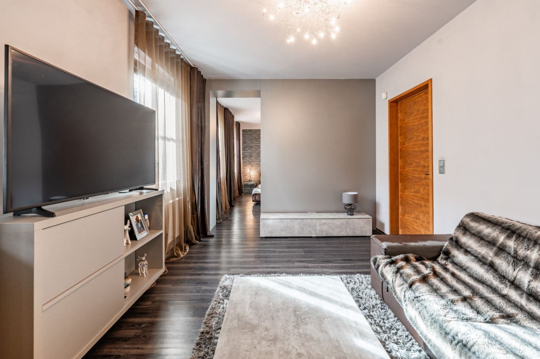 Predaj bytu 6-izbový 420 m², Růžová, Valtice, Jihomoravský kraj Predaj bytu 6-izbový 420 m², Růžová, Valtice, Jihomoravský kraj