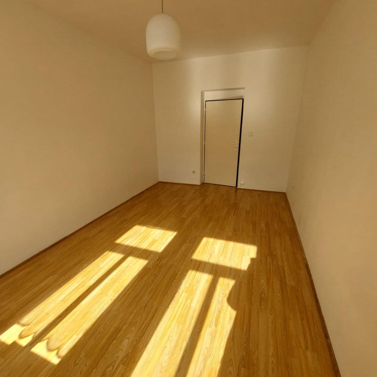 Prenájom bytu 1-izbový 37 m², Masarykova, Ústí nad Labem, Ústecký kraj Prenájom bytu 1-izbový 37 m², Masarykova, Ústí nad Labem, Ústecký kraj