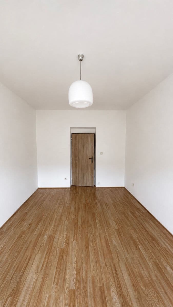 Prenájom bytu 1-izbový 37 m², Masarykova, Ústí nad Labem, Ústecký kraj Prenájom bytu 1-izbový 37 m², Masarykova, Ústí nad Labem, Ústecký kraj