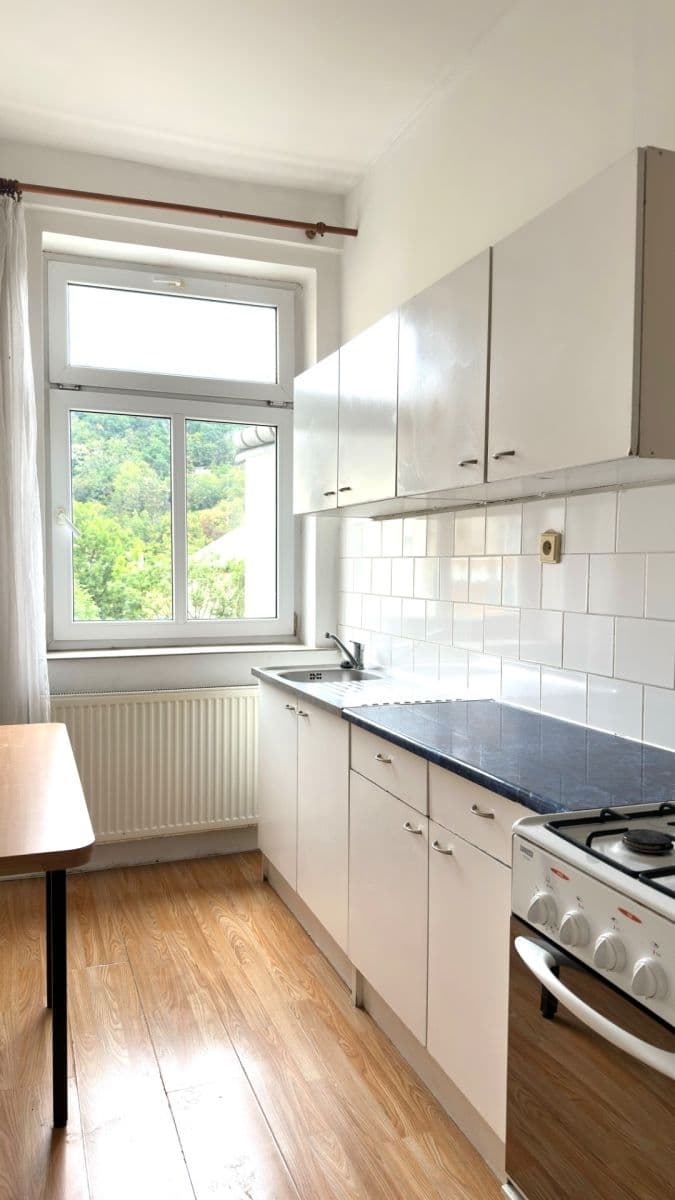 Prenájom bytu 1-izbový 37 m², Masarykova, Ústí nad Labem, Ústecký kraj Prenájom bytu 1-izbový 37 m², Masarykova, Ústí nad Labem, Ústecký kraj