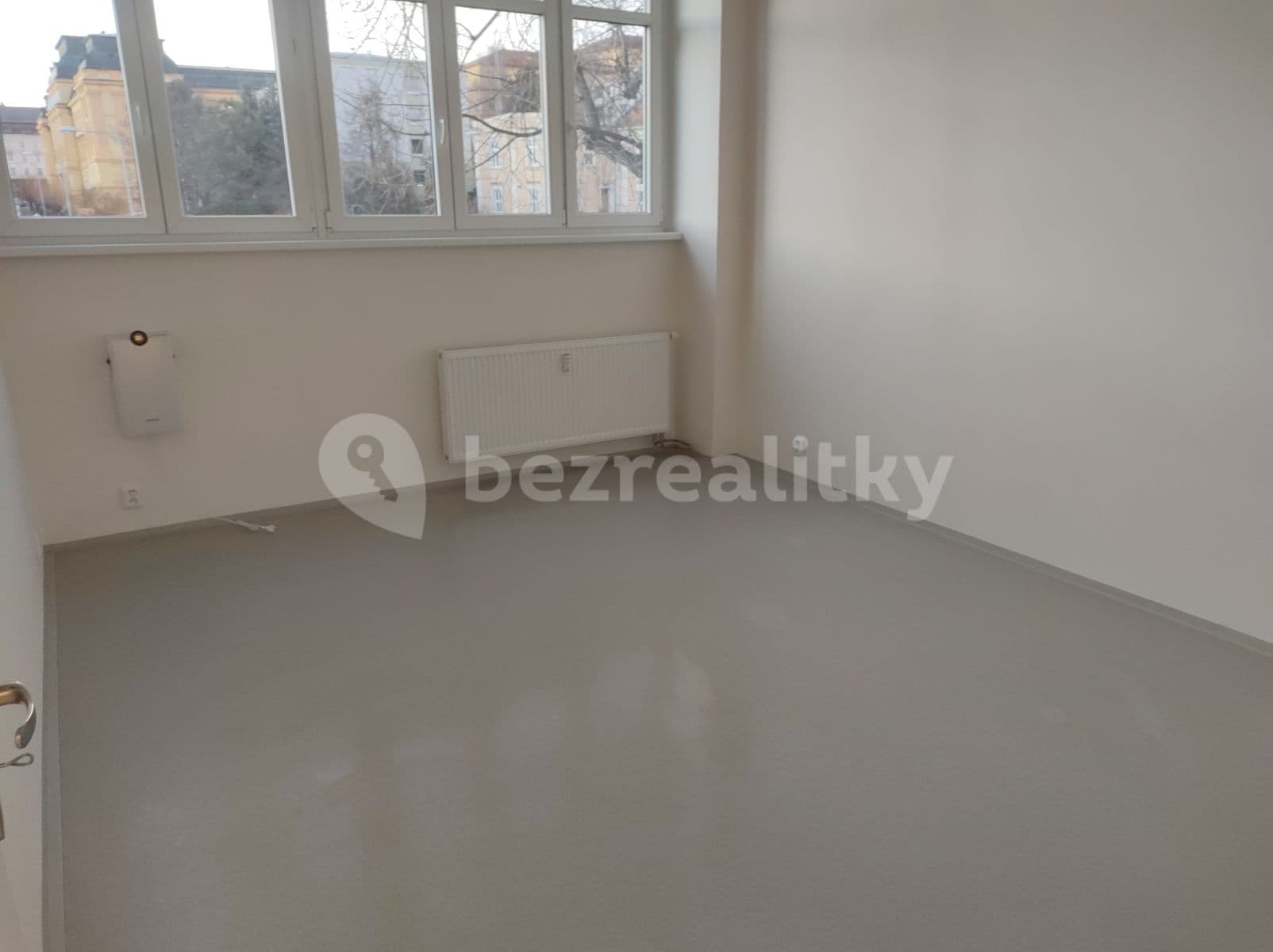 Prenájom bytu 3-izbový 101 m², Hrubínova, Litoměřice, Ústecký kraj Prenájom bytu 3-izbový 101 m², Hrubínova, Litoměřice, Ústecký kraj