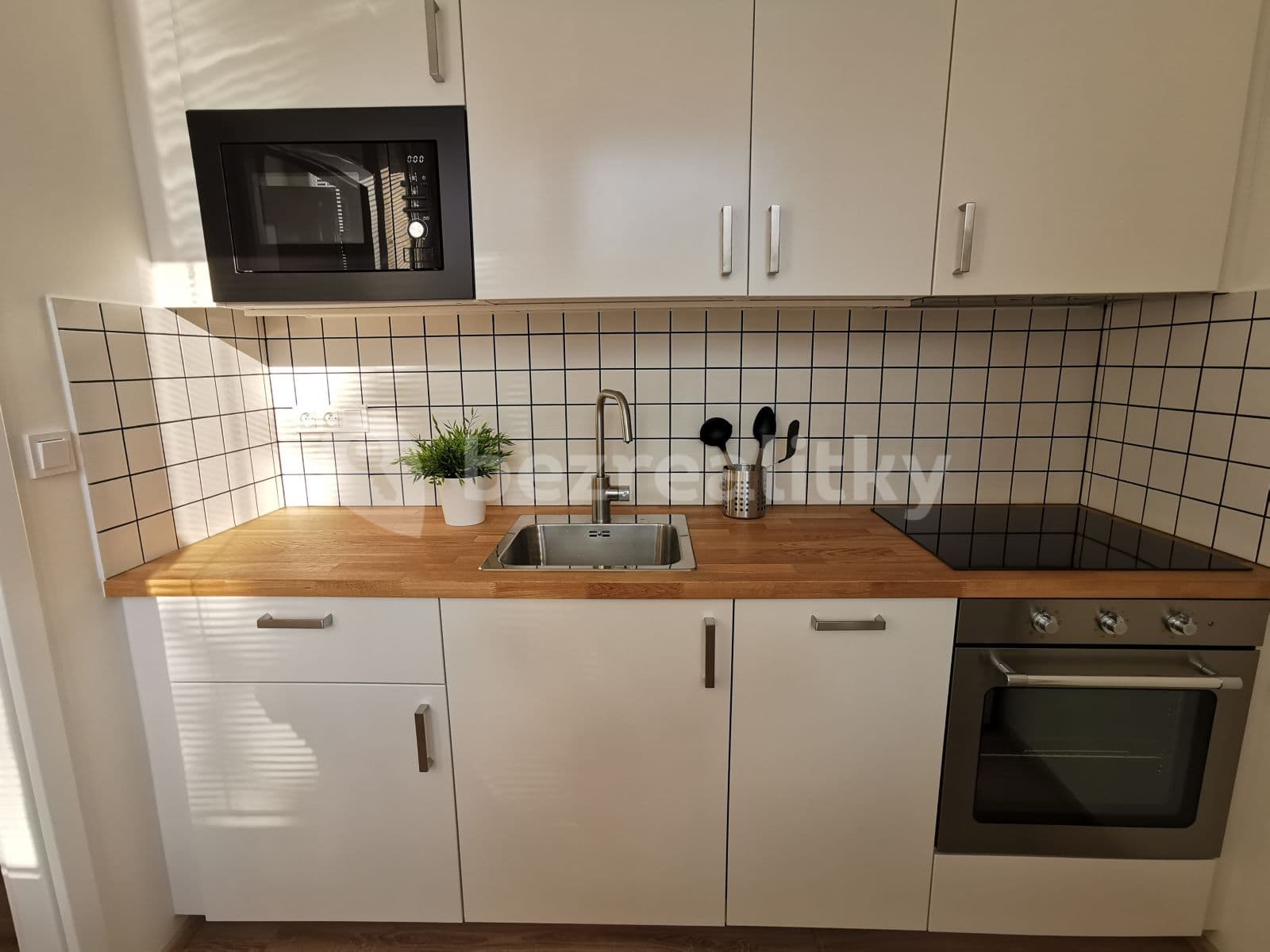 Prenájom bytu 1-izbový 39 m², Brno, Jihomoravský kraj Prenájom bytu 1-izbový 39 m², Brno, Jihomoravský kraj